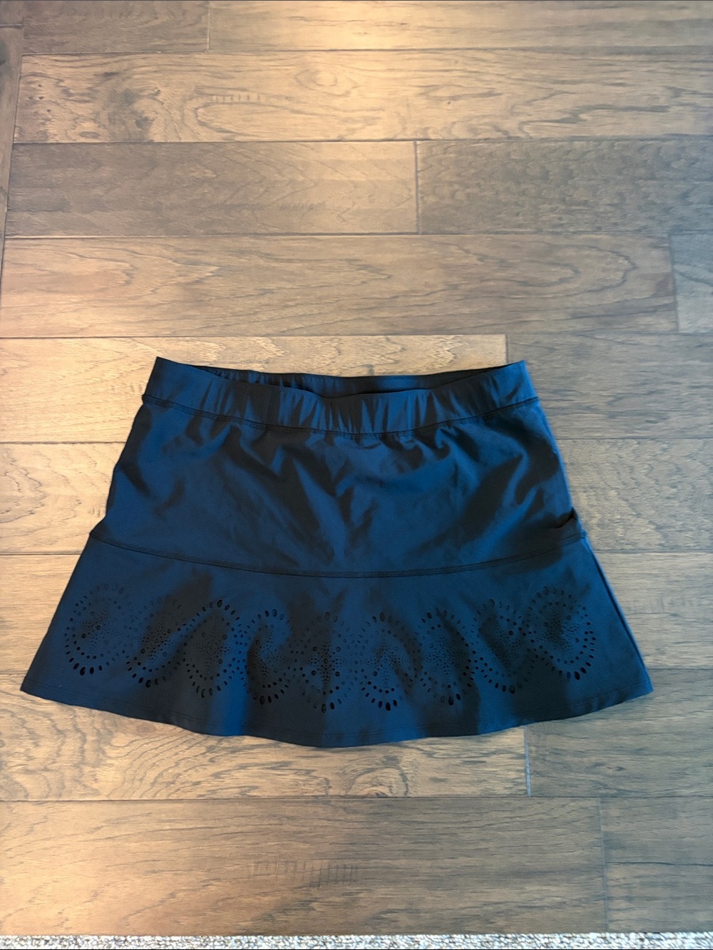 Vineyard Vines Athletic Skort with Laser Cut Details Sz M